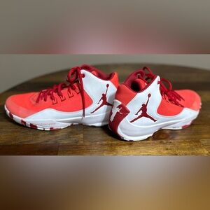 Jordan Rising High 2  Athletic Shoes Red and White
Excellent condition/like new